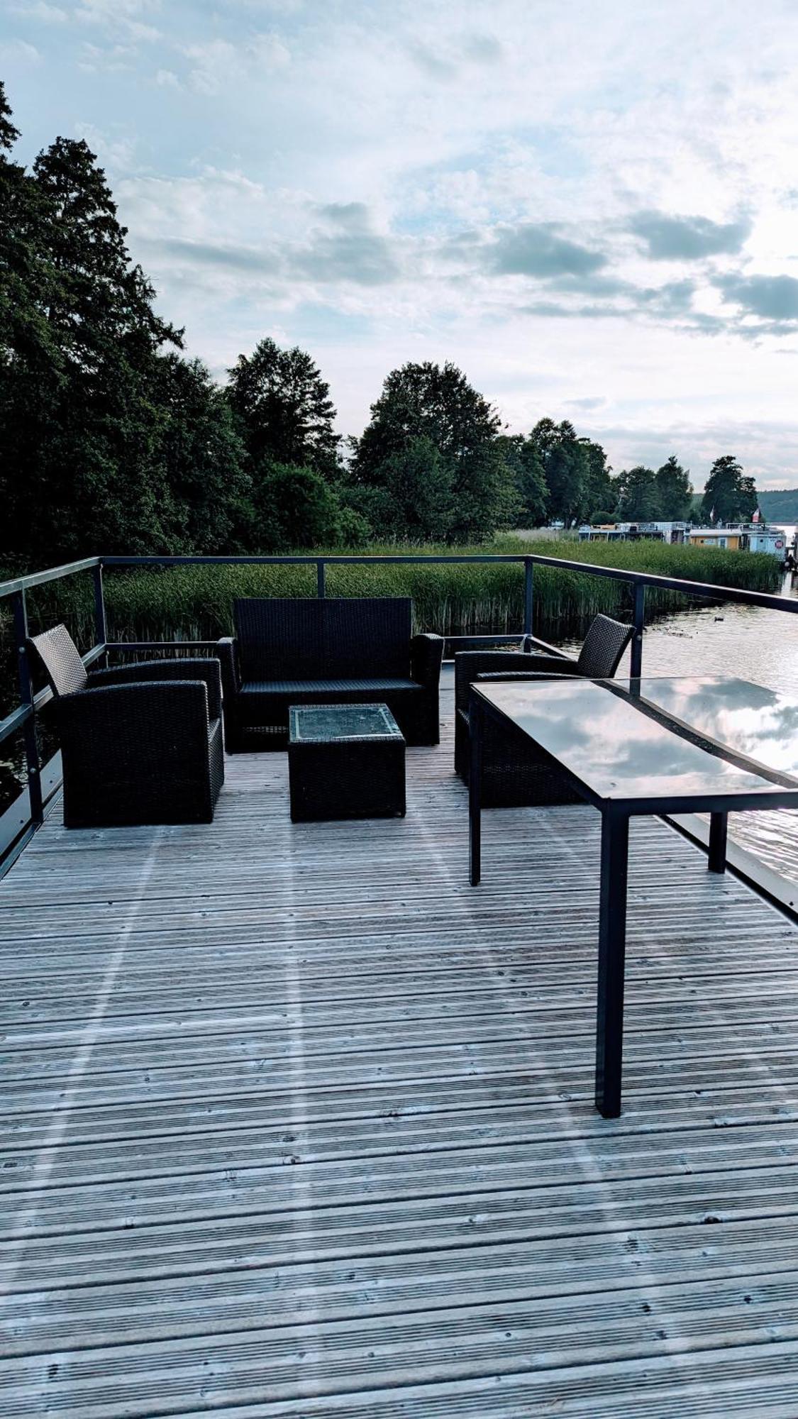 Holiday home Black Pearl: Floating With Havel View And Boat Access